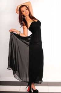 2503-3 Długa tiulowa suknia bez ramiączek - czarny